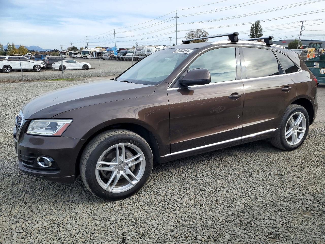 2014 AUDI Q5 Premium Plus — Front 3/4