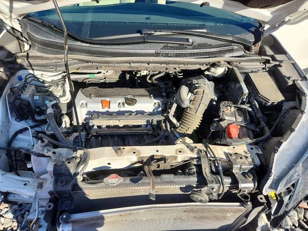 2014 HONDA CRV EX — Engine bay