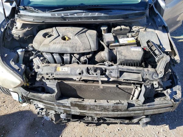 2015 HYUNDAI ELANTRA GLS(Middle) — Engine bay