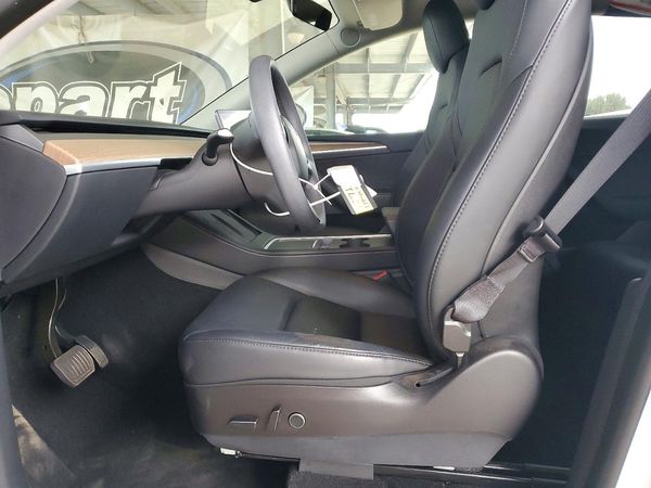 2023 TESLA MODEL Y — DENT