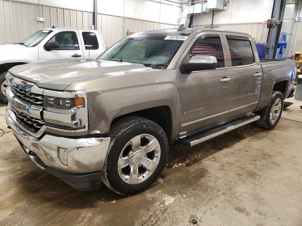 2017 CHEVROLET SILVERADO LTZ — Front 3/4