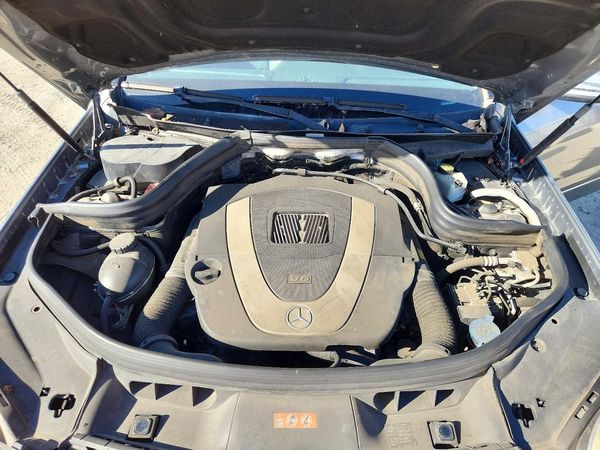 2012 MERCEDES-BENZ GLK GLK350 — Engine bay