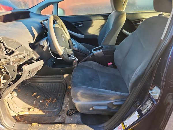 2013 TOYOTA PRIUS — DENT
