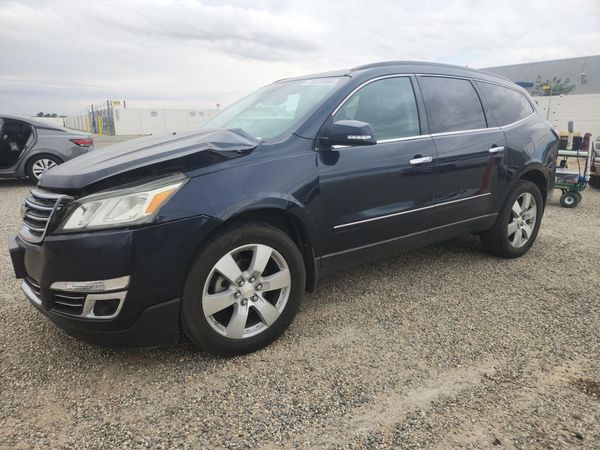 2015 CHEVROLET TRAVERSE LTZ — Front 3/4
