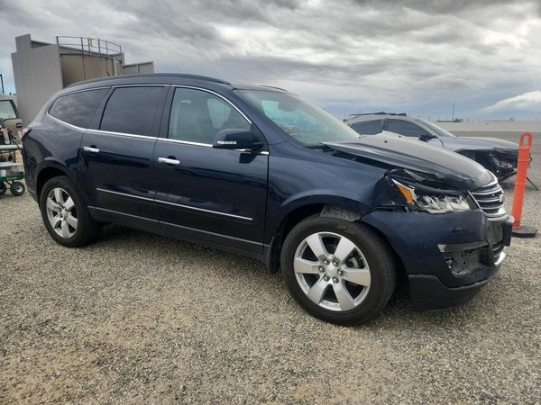 2015 CHEVROLET TRAVERSE LTZ — Passenger 3/4