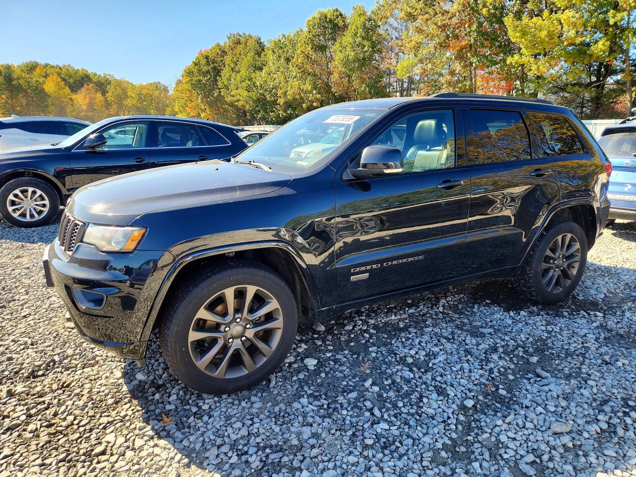 2016 JEEP GRAND CHEROKEE Limited — Front 3/4