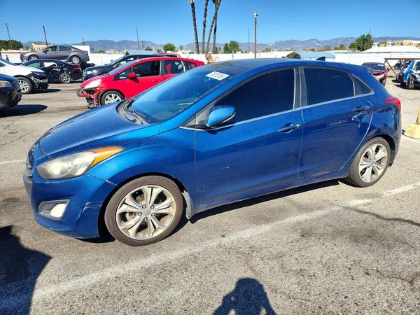 2014 HYUNDAI ELANTRA STD, Style, Tech — Front 3/4