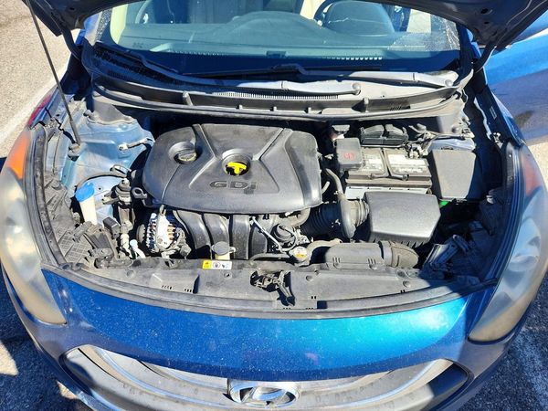 2014 HYUNDAI ELANTRA STD, Style, Tech — Engine bay