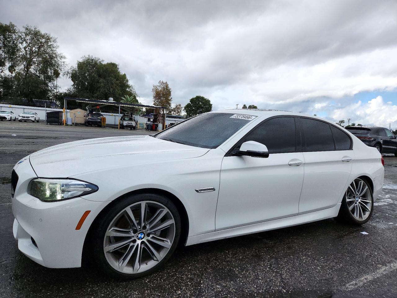 2015 BMW 528 — Front 3/4