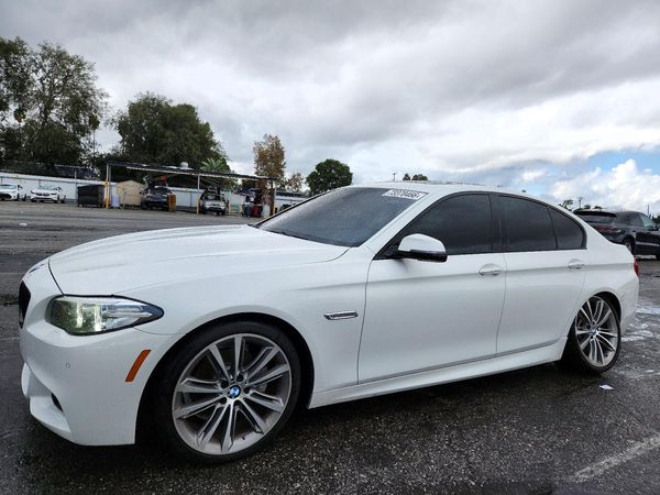 2015 BMW 528 — Front 3/4
