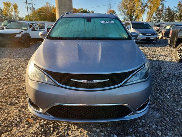 2017 CHRYSLER PACIFICA Touring L Plus — DIRF