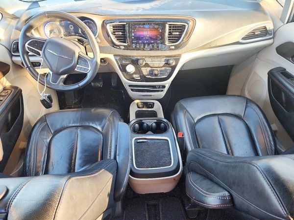 2017 CHRYSLER PACIFICA Touring L Plus — CKPT
