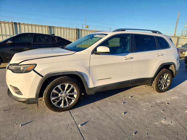 2019 JEEP CHEROKEE Latitude Plus — Front 3/4