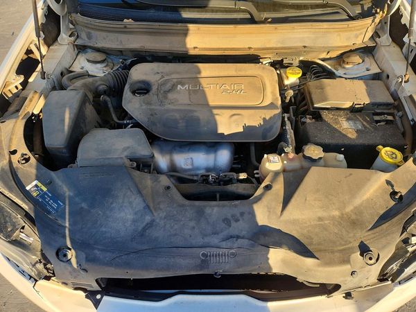 2019 JEEP CHEROKEE Latitude Plus — Engine bay