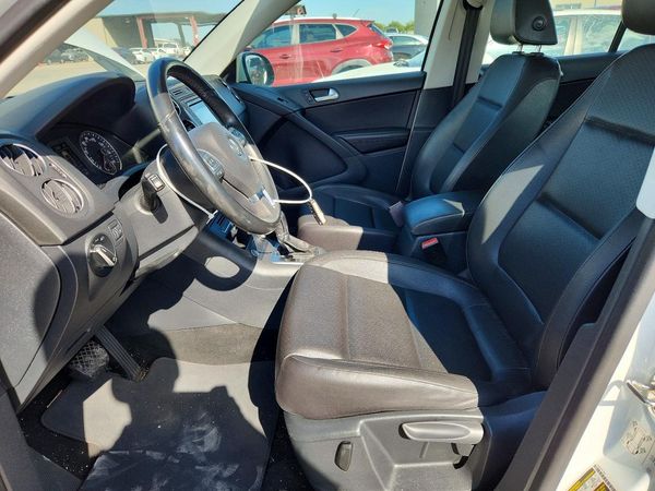 2017 VOLKSWAGEN TIGUAN S, Limited — DENT