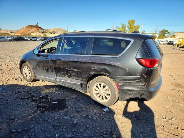 2017 CHRYSLER PACIFICA Touring L — DSRA