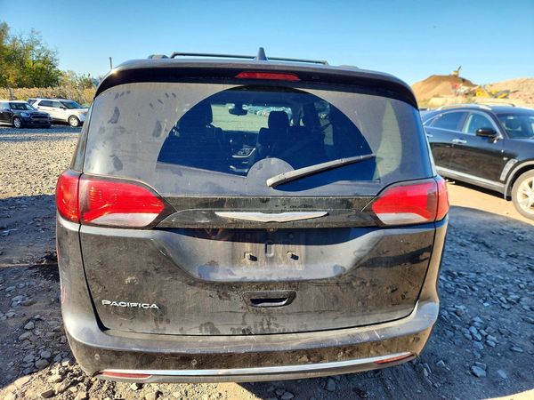 2017 CHRYSLER PACIFICA Touring L — DIRR