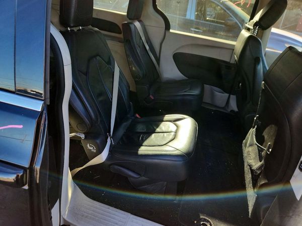 2017 CHRYSLER PACIFICA Touring L — PSRS