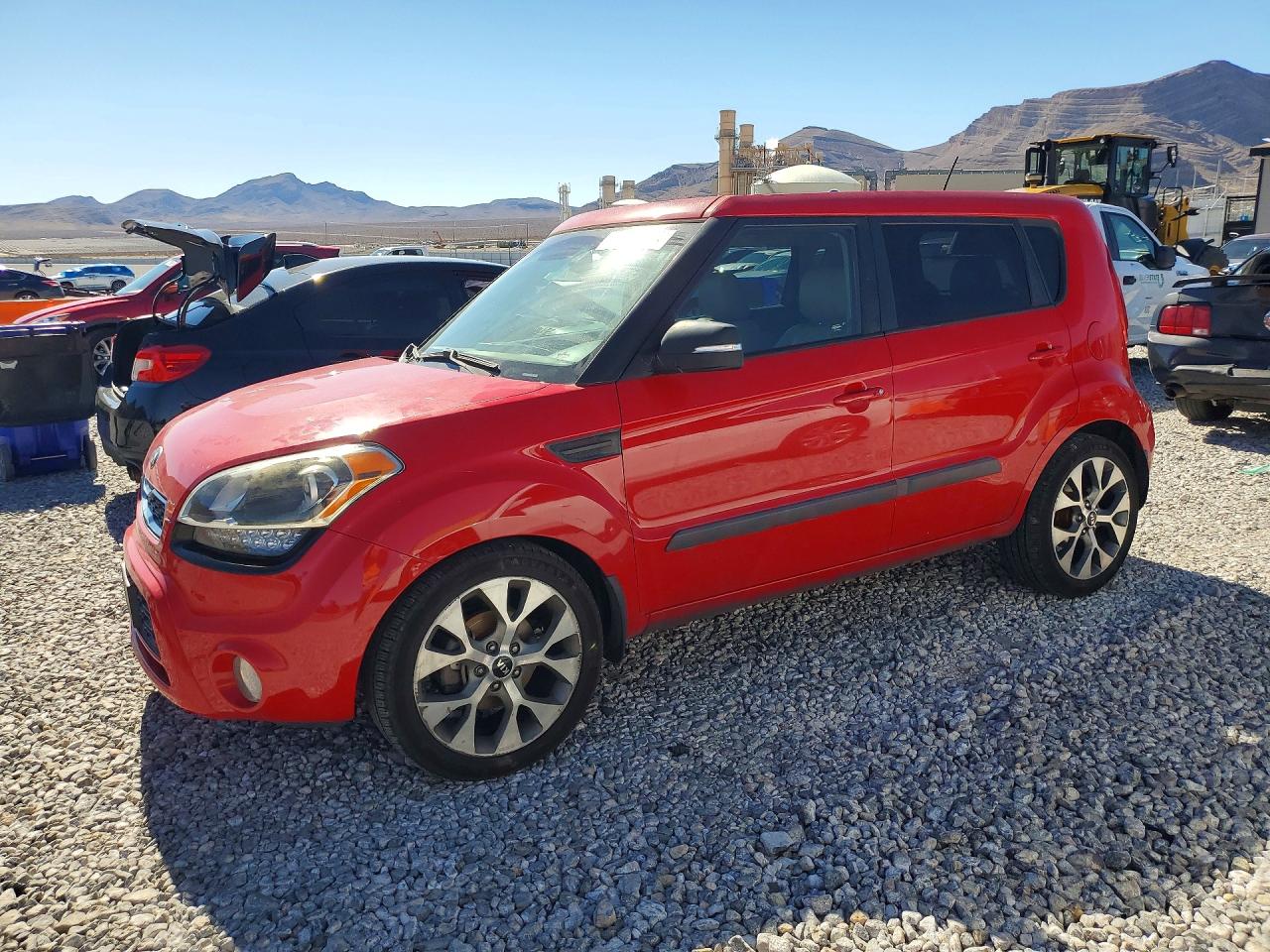 2013 KIA SOUL All Trims — Front 3/4
