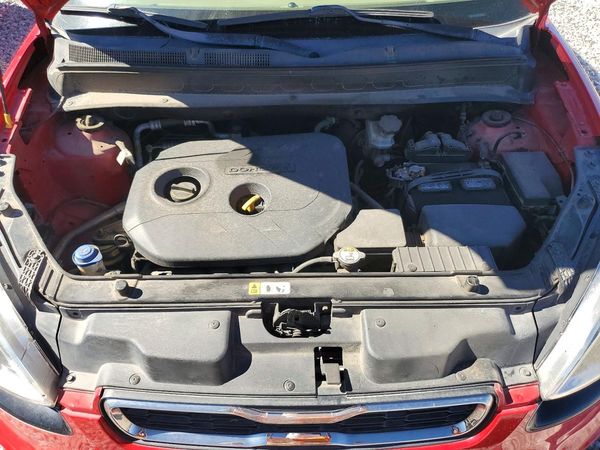 2013 KIA SOUL All Trims — Engine bay