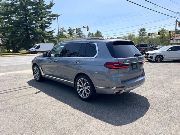 2024 BMW X7