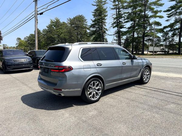 2024 BMW X7