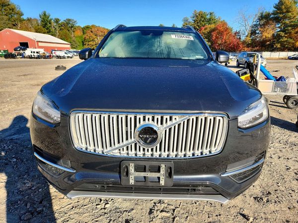 2017 VOLVO XC90 Momentum — DIRF