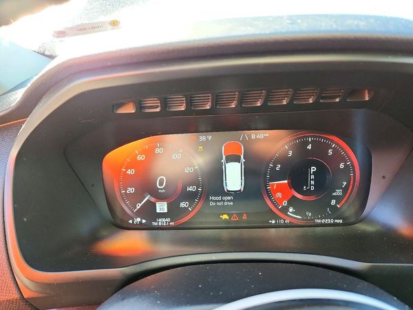 2017 VOLVO XC90 Momentum — ODOM