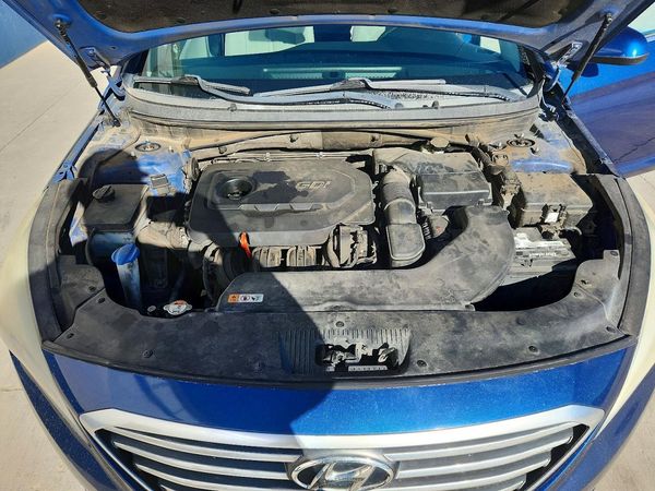 2015 HYUNDAI SONATA SE, ECO — Engine bay