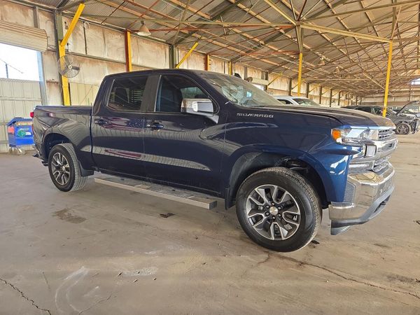 2021 CHEVROLET SILVERADO LT — Passenger 3/4