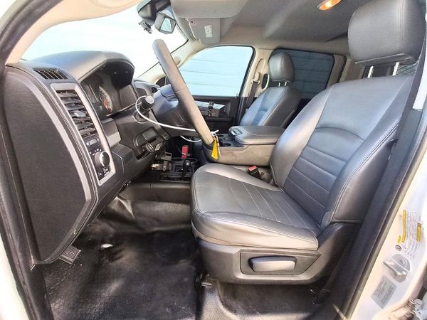 2017 RAM 2500 ST — DENT