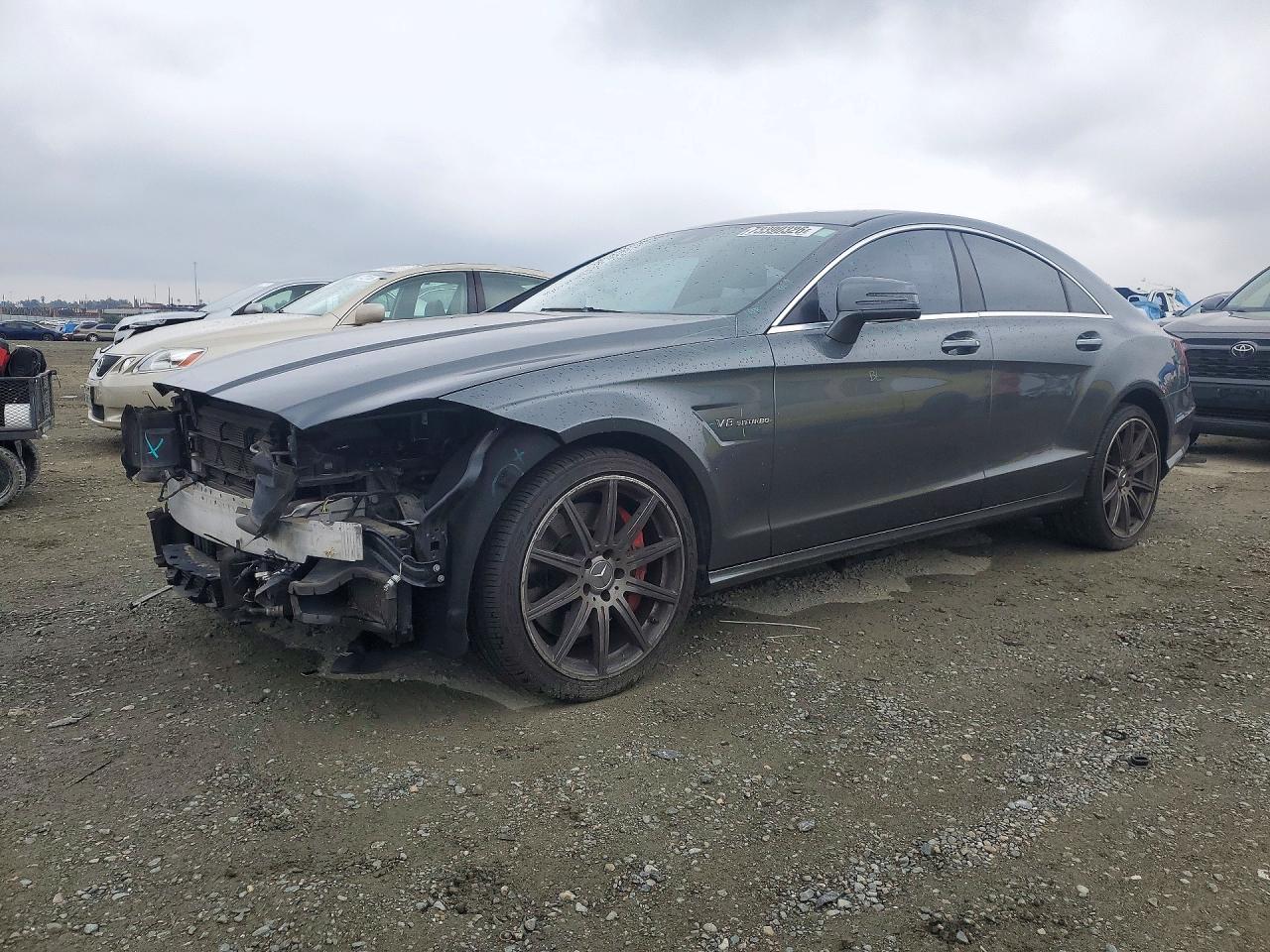 2014 MERCEDES-BENZ CLS CLS63 AMG-S 4-Matic — Front 3/4
