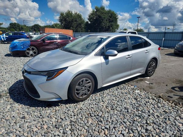 2020 TOYOTA COROLLA LE — Front 3/4
