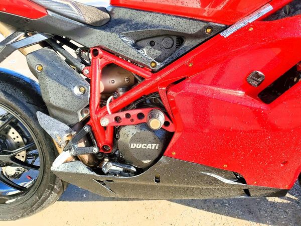 2012 DUCATI SUPERBIKE