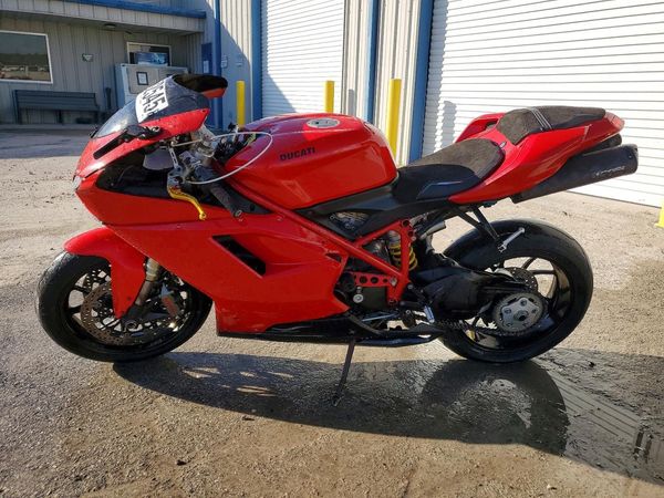 2012 DUCATI SUPERBIKE