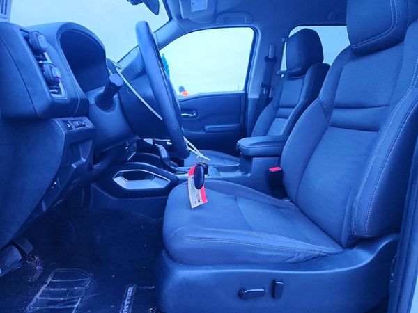 2022 NISSAN FRONTIER Crew Cab