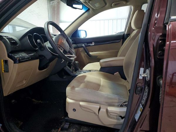 2012 KIA SORENTO GL(Middle-low grade) — DENT