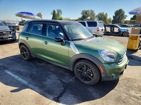 2016 MINI COOPER — Passenger 3/4