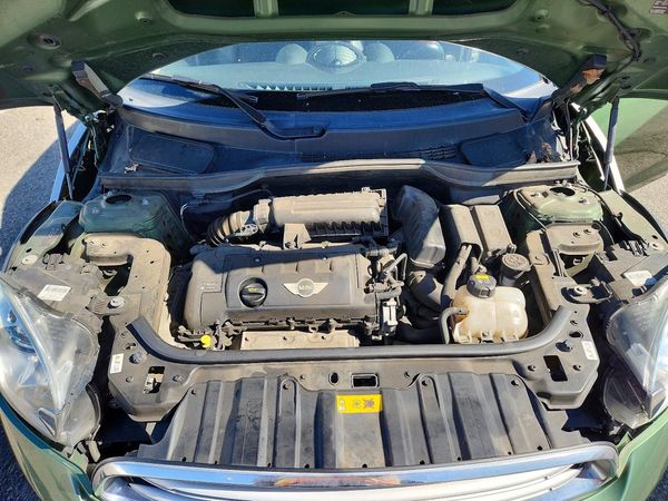 2016 MINI COOPER — Engine bay