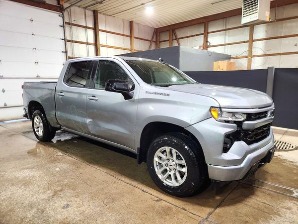 2026 CHEVROLET SILVERADO RST — Passenger 3/4