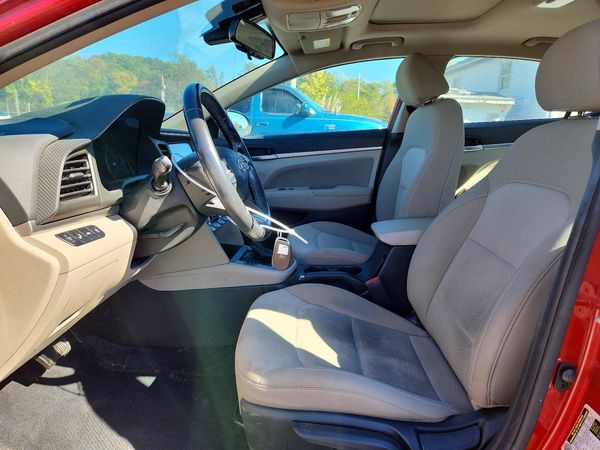 2020 HYUNDAI ELANTRA — DENT
