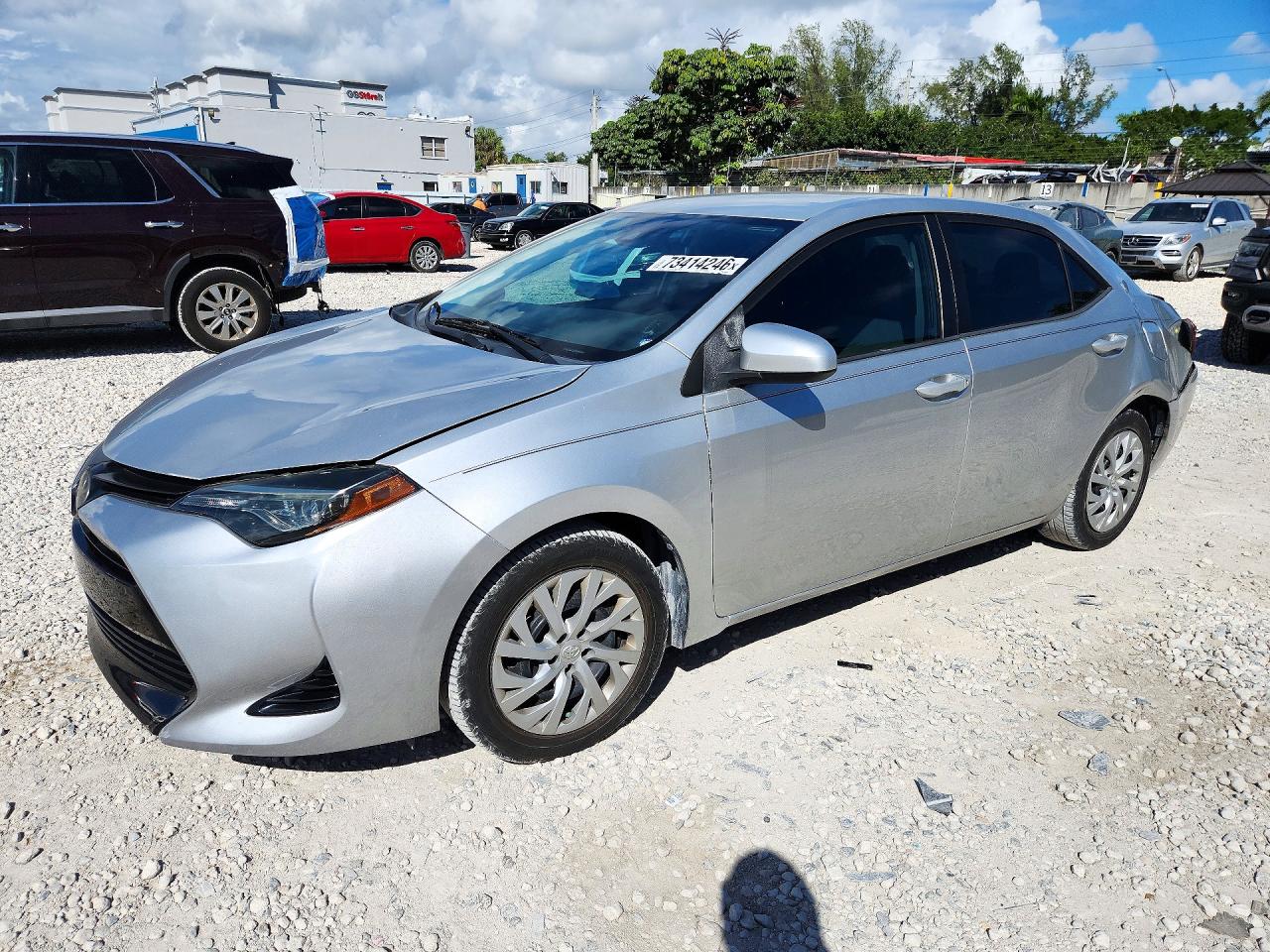 2019 TOYOTA COROLLA L/LE/SE/XLE/XSE — Front 3/4