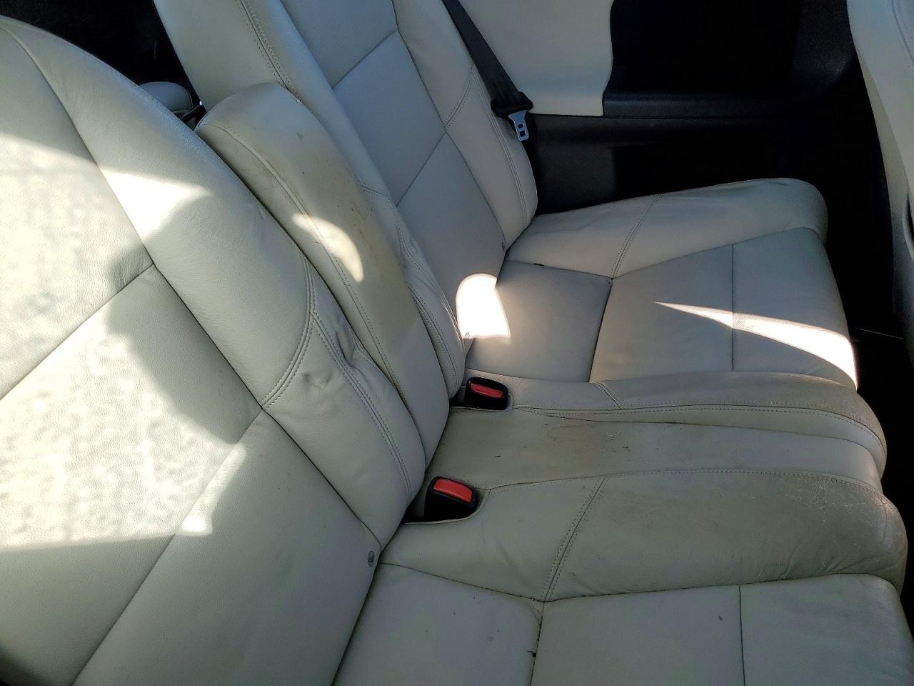 2012 VOLVO C30
