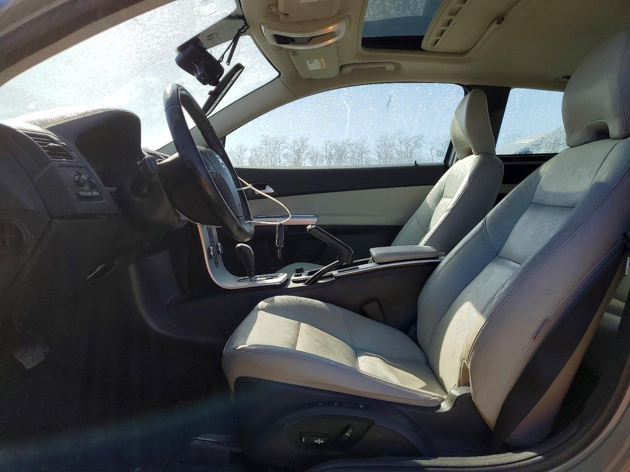 2012 VOLVO C30