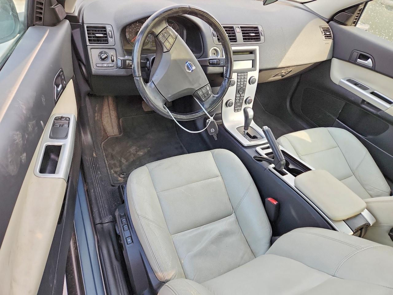 2012 VOLVO C30