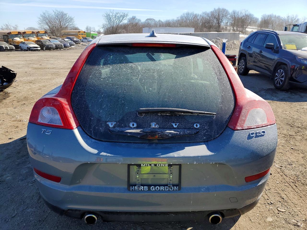 2012 VOLVO C30