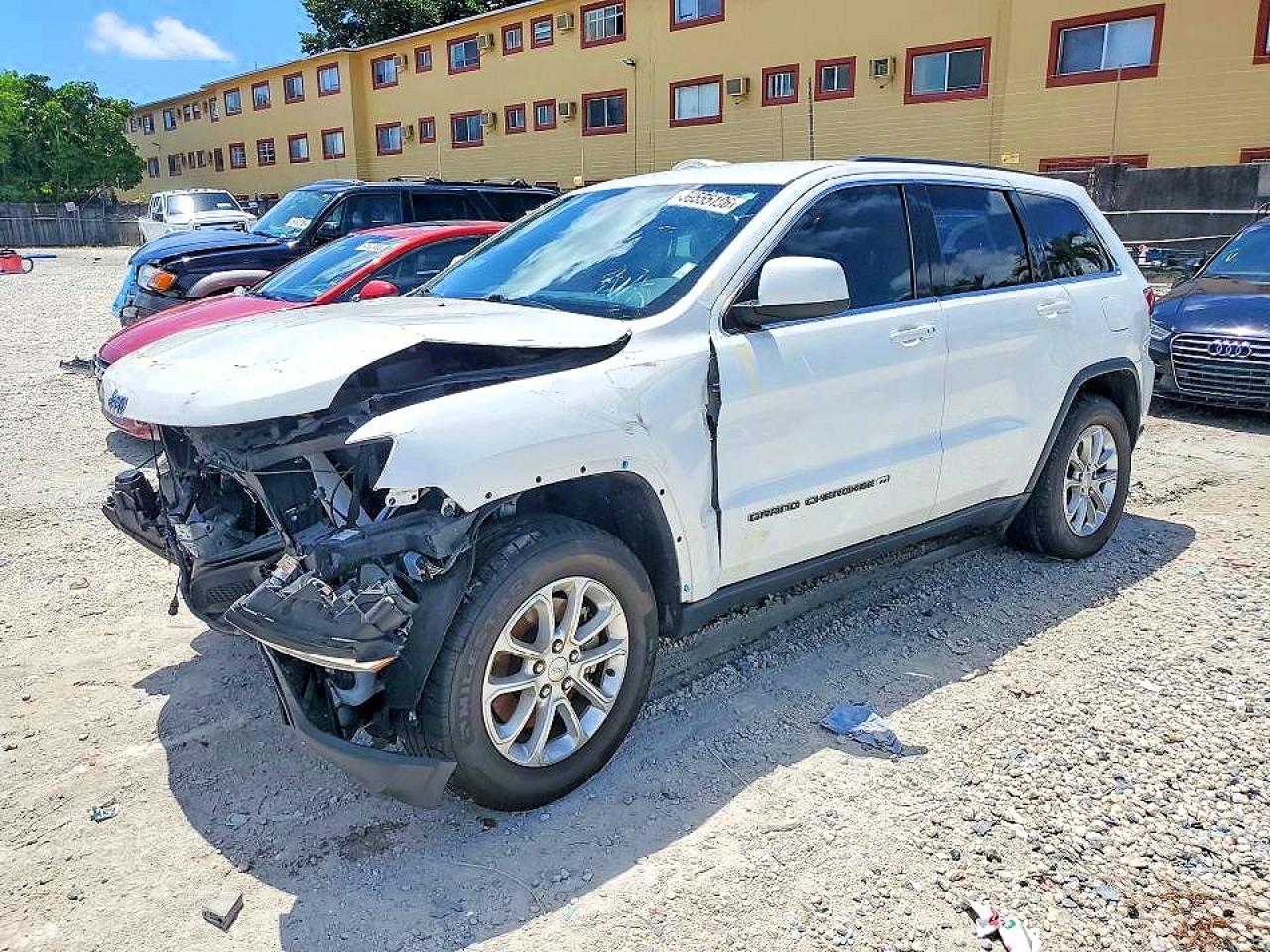 2022 JEEP CHEROKEE — Front 3/4