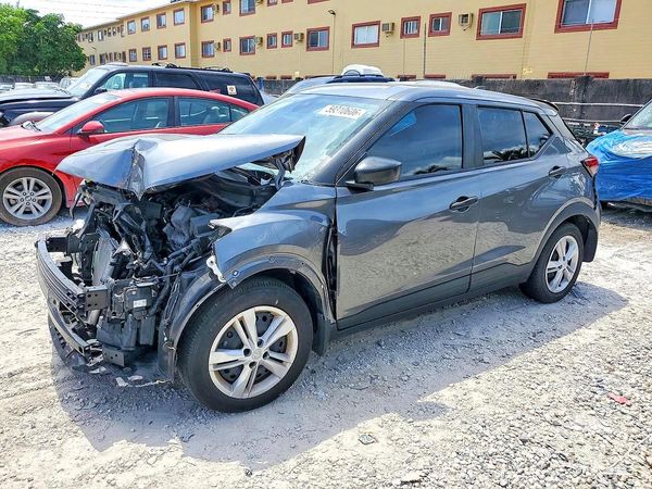 2024 NISSAN KICKS S — Front 3/4