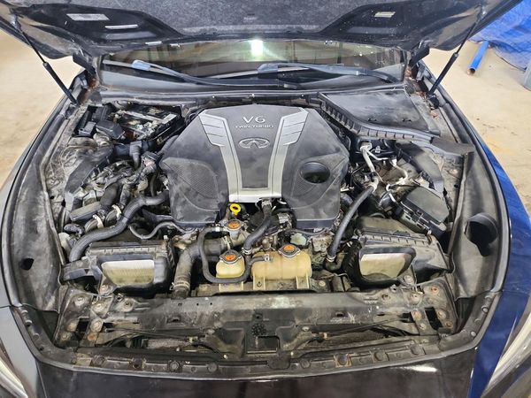 2018 INFINITI Q50 — Engine bay