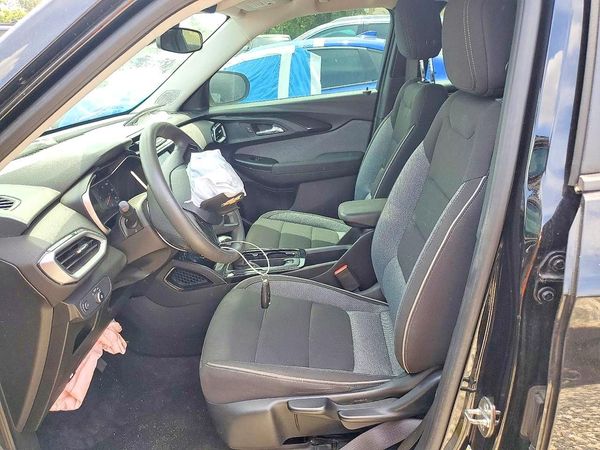 2021 CHEVROLET TRAILBLAZE — DENT